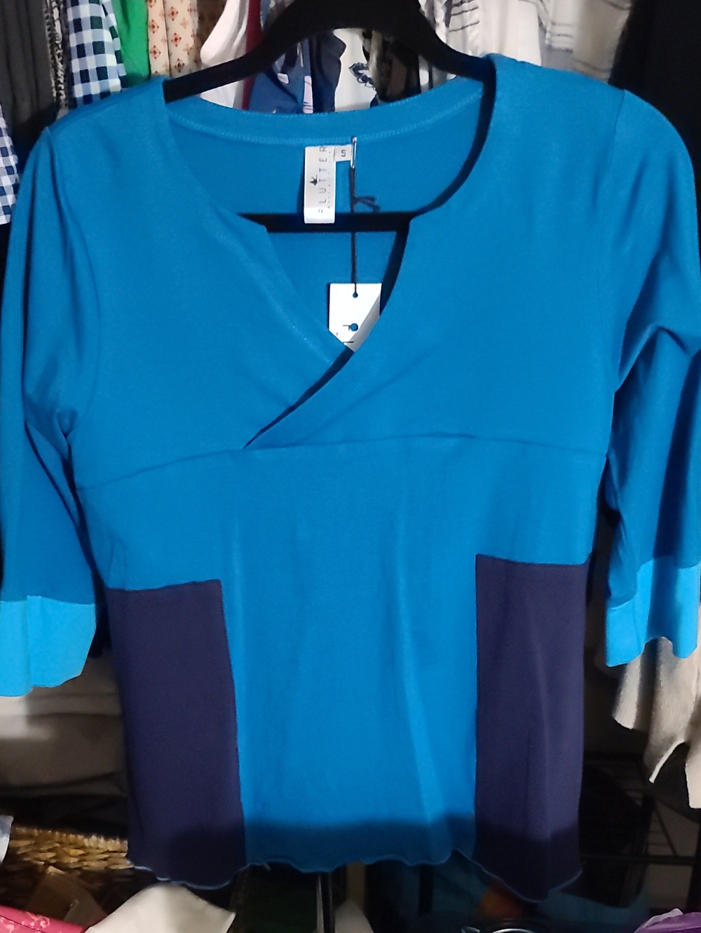 FLUTTER Women's Teal Contrast Pocket Top
